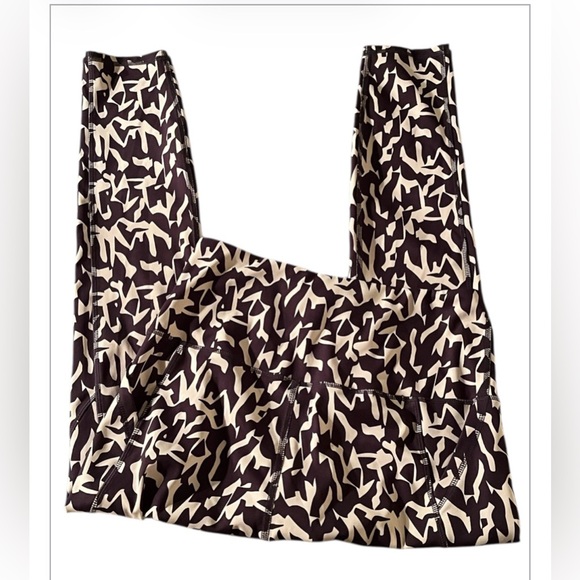 MOVE THEOLOGY PRINT LEGGING - Picture 5 of 14